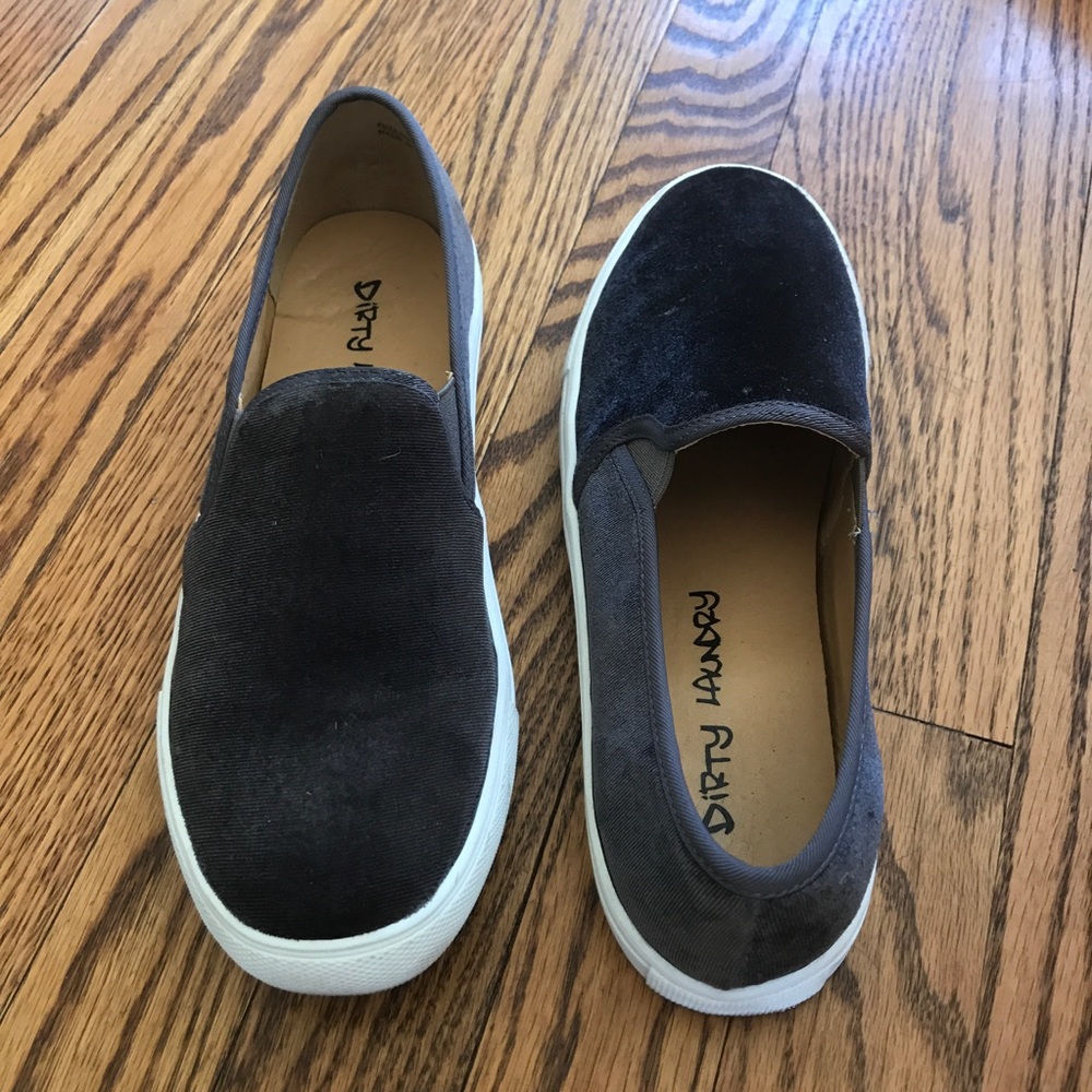 New! DIRTY LAUNDRY Velvet slip-ons